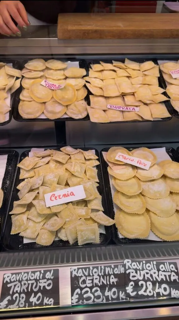 Le Mani in Pasta in Testaccio Market